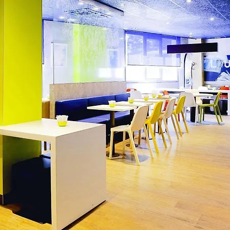 Ibis Budget Centre 2*