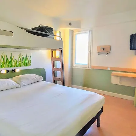 Ibis Budget Centre 2*